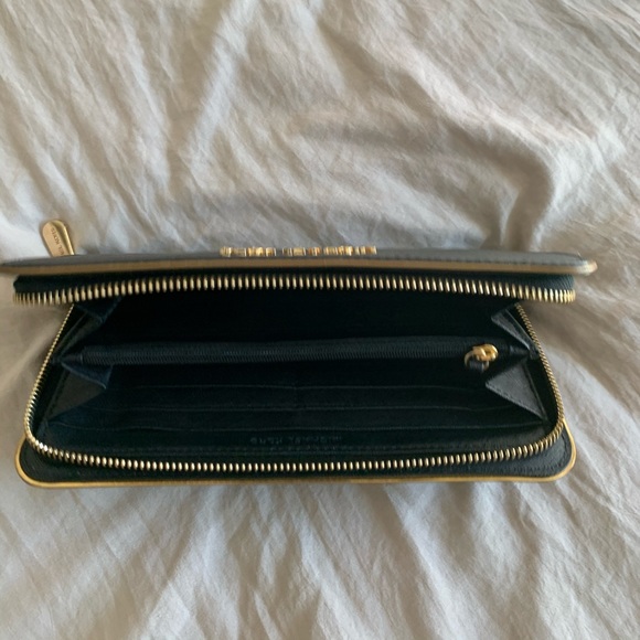 Michael Kors Wallet - Picture 3 of 4